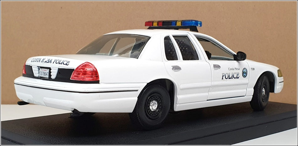 Classic Metal Works 1/24 Scale 23822P - Ford Crown Victoria Police - Costa Mesa
