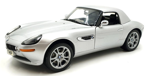 Kyosho 1/12 scale Diecast 08601S BMW Z8 James Bond OO7 The World Is Not Enough