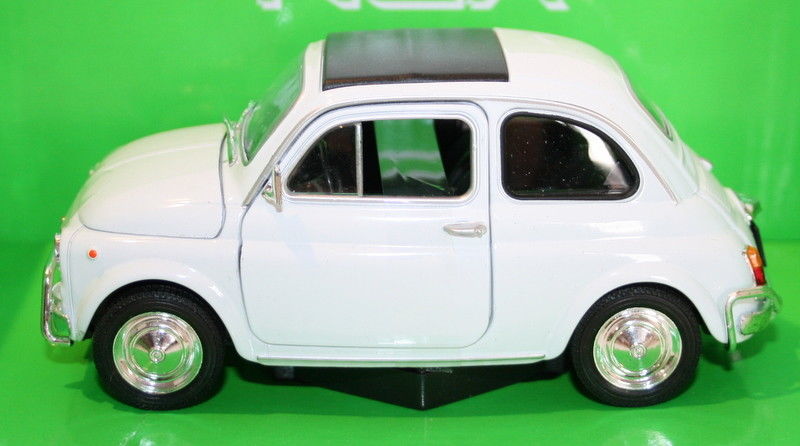 Welly NEX 1/24 Scale 22515W - Fiat Nuova 500 - White