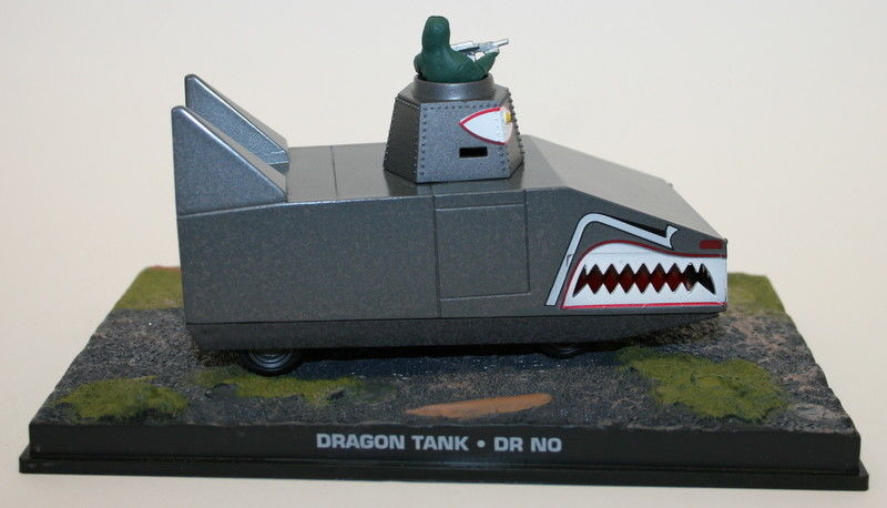 Fabbri 1/43 Scale Diecast Model - Dragon Tank - Dr No