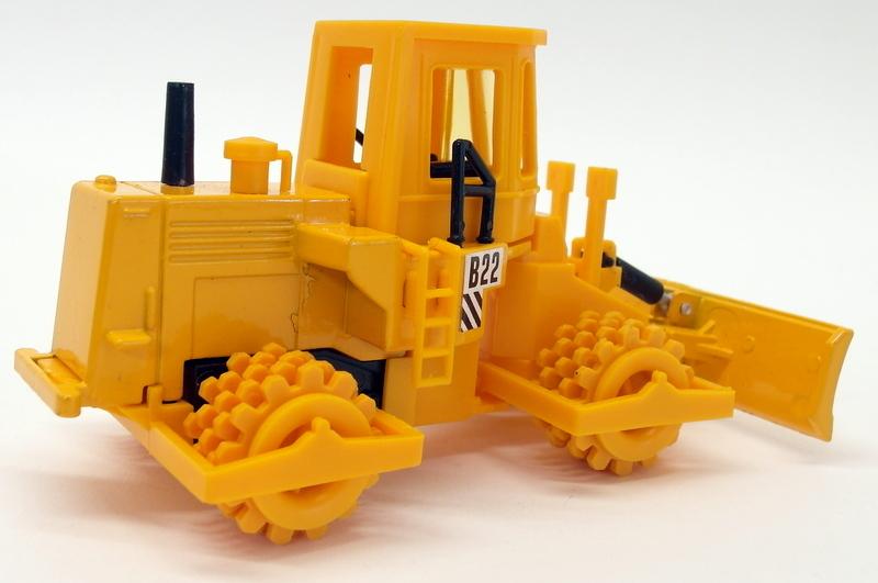 Roadmaster / Autoclub 1/64 Scale Diecast CONS Macadam Roller + B22 Roller