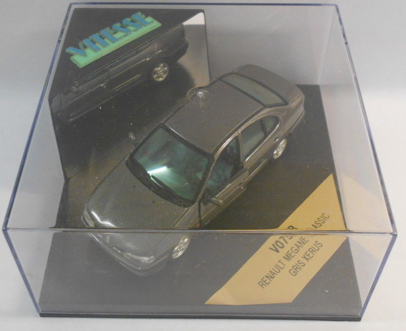 Vitesse 1/43 Scale Metal Model - V075B RENAULT MEGANE GRIS XERUS