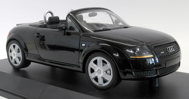 Minichamps 1/18 Scale - 155 017030 Audi TT Roadster Mk1 1999 Black