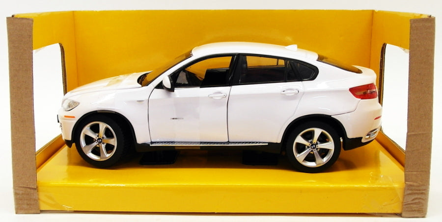 Rastar 1/24 Scale Diecast Model Car 41500 - BMW X6 - White