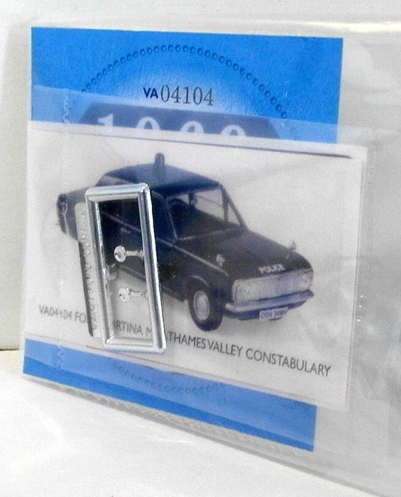 Vanguards 1/43 Scale Diecast VA04104 - Ford Cortina Mk2 - Thames Valley Police