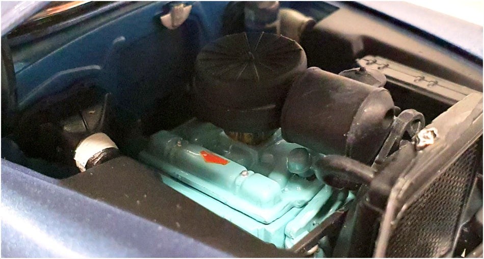 Danbury Mint 1/24 Scale 18APR2A - 1953 Buick Skylark - Metallic Blue