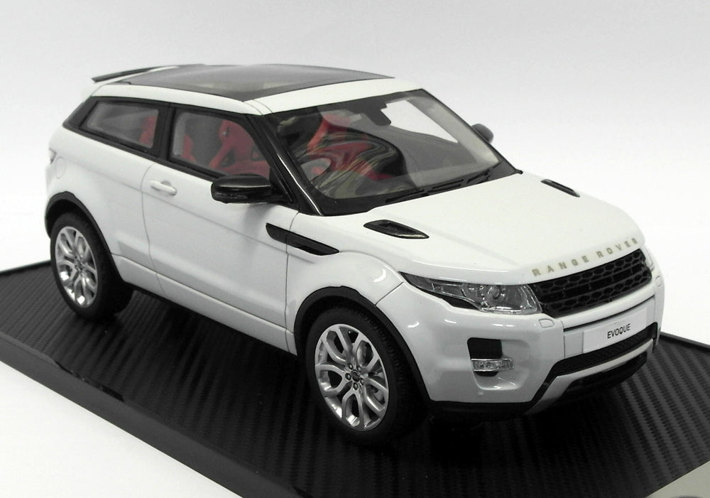 Century Dragon 1/18 Scale CDLR-1002 - 2011 Range Rover Evoque - White