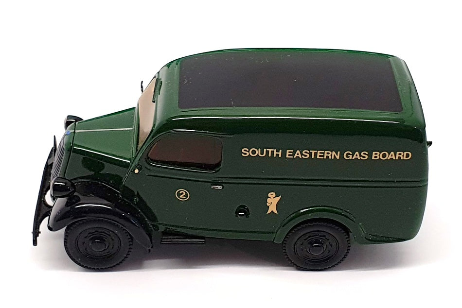 Model Road Replicas 1/43 Scale No.3 - Ford E83W Van SE Gas Board - Green