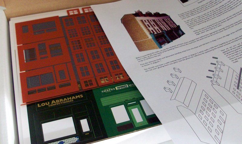 Cityscape models 1/76 Scale - CS5 Flat pack card Shops block diorama