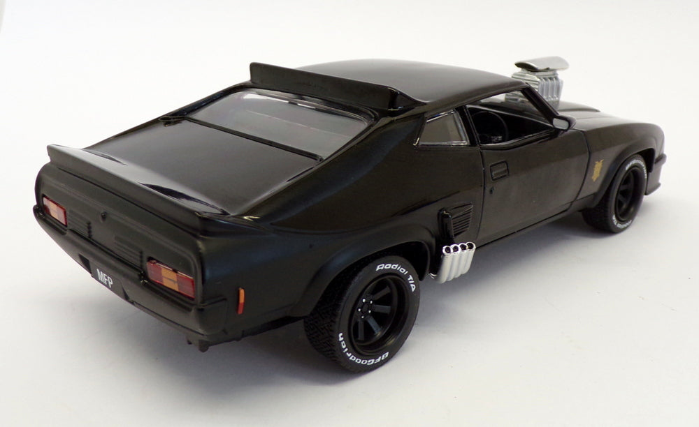 Greenlight 1/24 Scale Model Car 84051 - 1973 Ford Falcon - Black