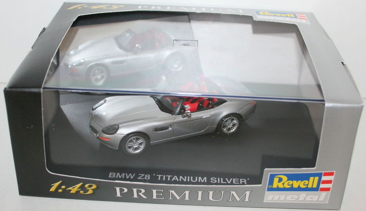 REVELL 1/43 28245 BMW Z8 TITANIUM SILVER
