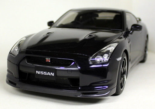 Autoart 1/12 scale 12201 - 2010 Nissan GT-R R35 Spec V - Black