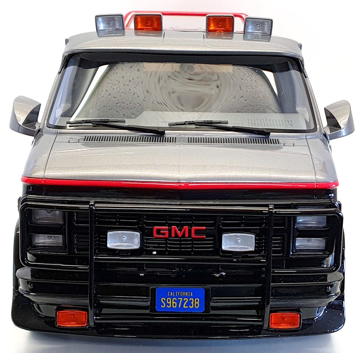 Greenlight 1/12 Scale Model Car 12101 - 1983 GMC Vandura A Team