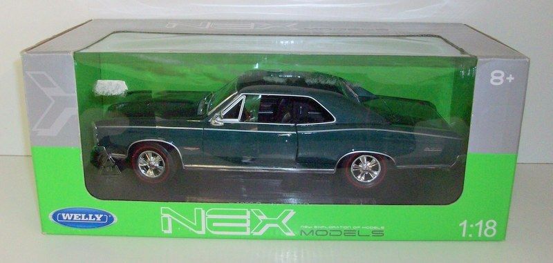 Welly 1/18 Scale -19856W 1966 Pontiac GTO - Green