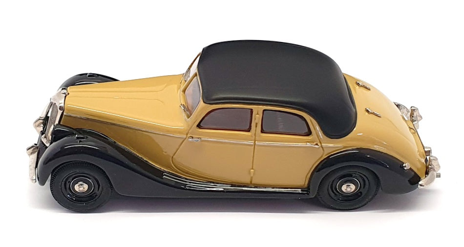 Crossway Models 1/43 Scale CMM10 - Riley RMB Saloon - Almond/Black