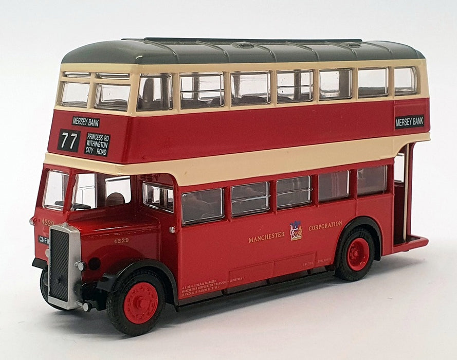 EFE 1/76 Scale 26403 - Daimler Utility Bus - Mancherster Corp. R77