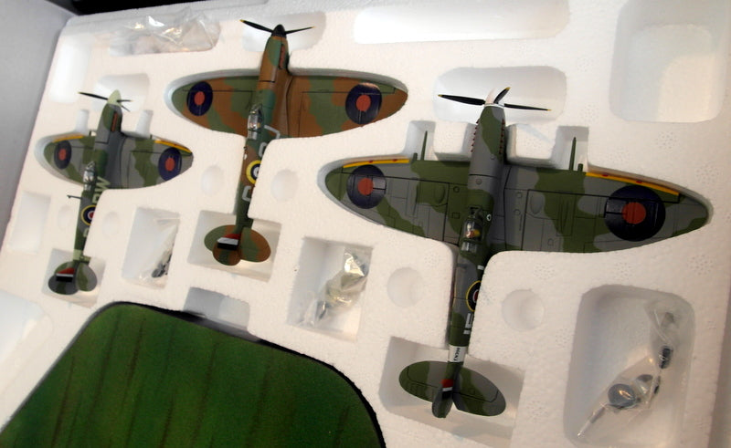 Corgi 1/72 AA99189 70 Years of the Spitfire MK1 VB IX + Plinth