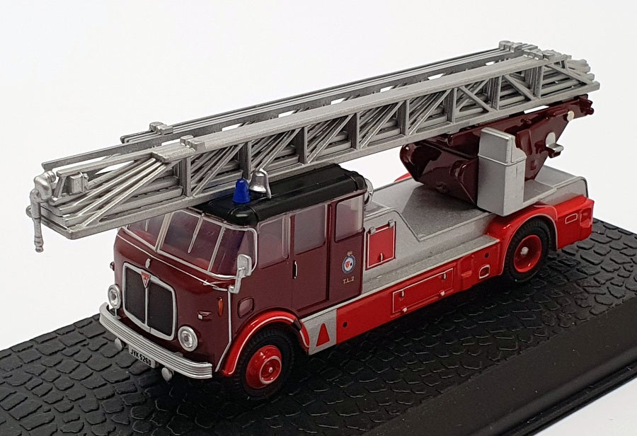 Oxford Diecast 1/76 Scale 76AM002 - AEC Mercury TL Fire Engine - Newcastle