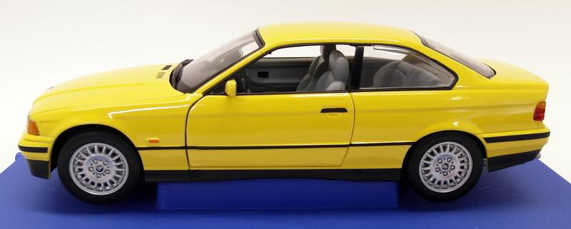 BMW 3-Series Coupe E36 red (Maxichamps BMW 3-Series Coupe E36 red (Maxichamps