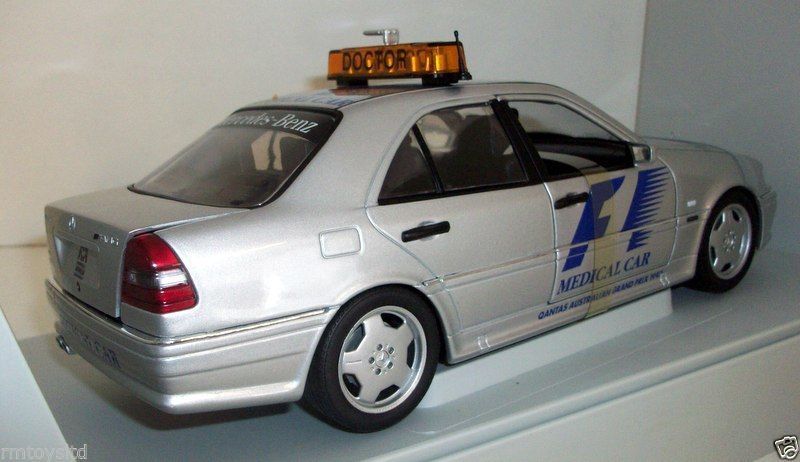 UT MODELS 1/18 - 26106 MERCEDES BENZ C CLASS AMG MEDICAL CAR F1 1997