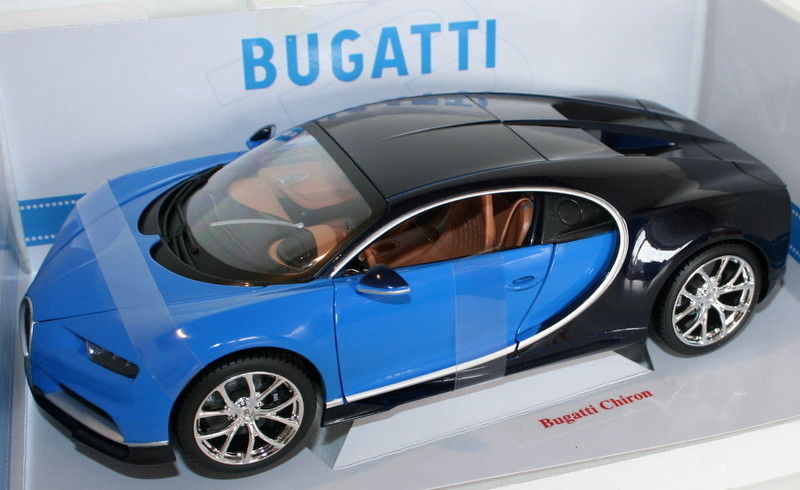 Burago 1/18 Scale 18-11040 - Bugatti Chiron - Blue & Black