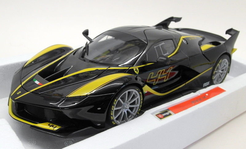 Burago 1/18 Scale Diecast - 18-16907B Ferrari FXX K Black Yellow Model Supercar