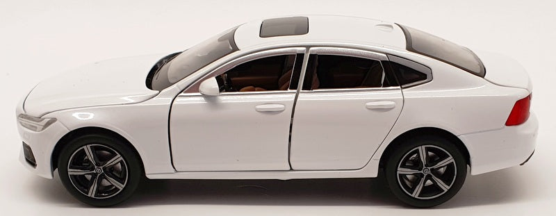 Tayumo 1/32 Scale Pull Back & Go 32100011 - Volvo S90 - White Pearl