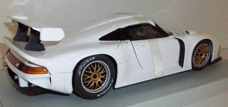 UT Models 1/18 Scale - 180 966600 Porsche 911 GT1 1996 White