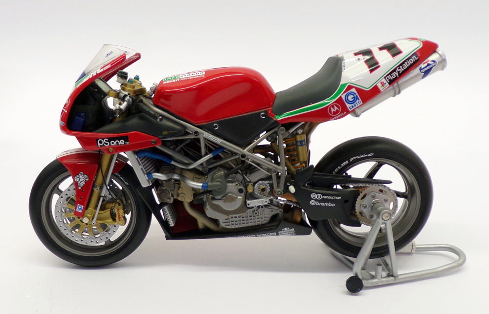Minichamps 1/12 Scale 122 011211 - Ducati 996 R Superbike 2001 Ruban Xaus
