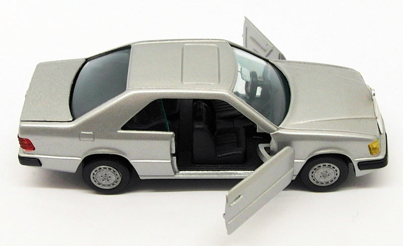 Gama 1/43 Scale Diecast 1168 - Mercedes Benz Coupe 300 CE - Silver