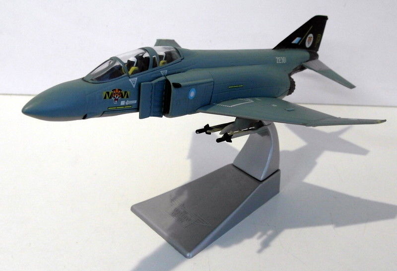 Corgi 1/72 Scale AA33202 - McDonnell F-4J Phantom F. MK3 ZE361 74 Sq. 1986
