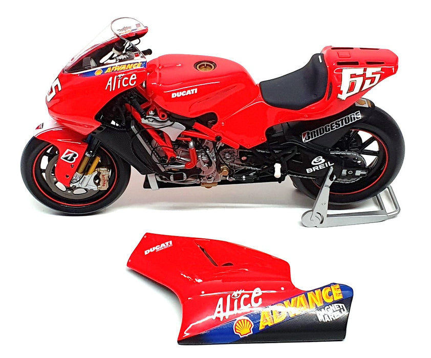 Minichamps 1/12 Scale 122 050065 - Ducati Desmosedici L. Capirossi MotoGP 2005