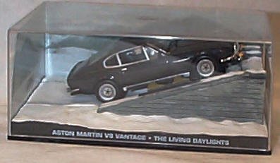 Fabbri 1/43 Scale Diecast - Aston Martin V8 Vantage Ski - The Living Daylights