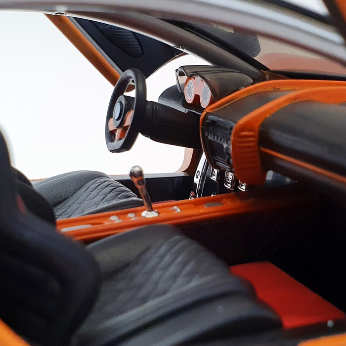 Road Signature 1/18 Scale 92488 - Volkswagen W12 Nardo - Orange