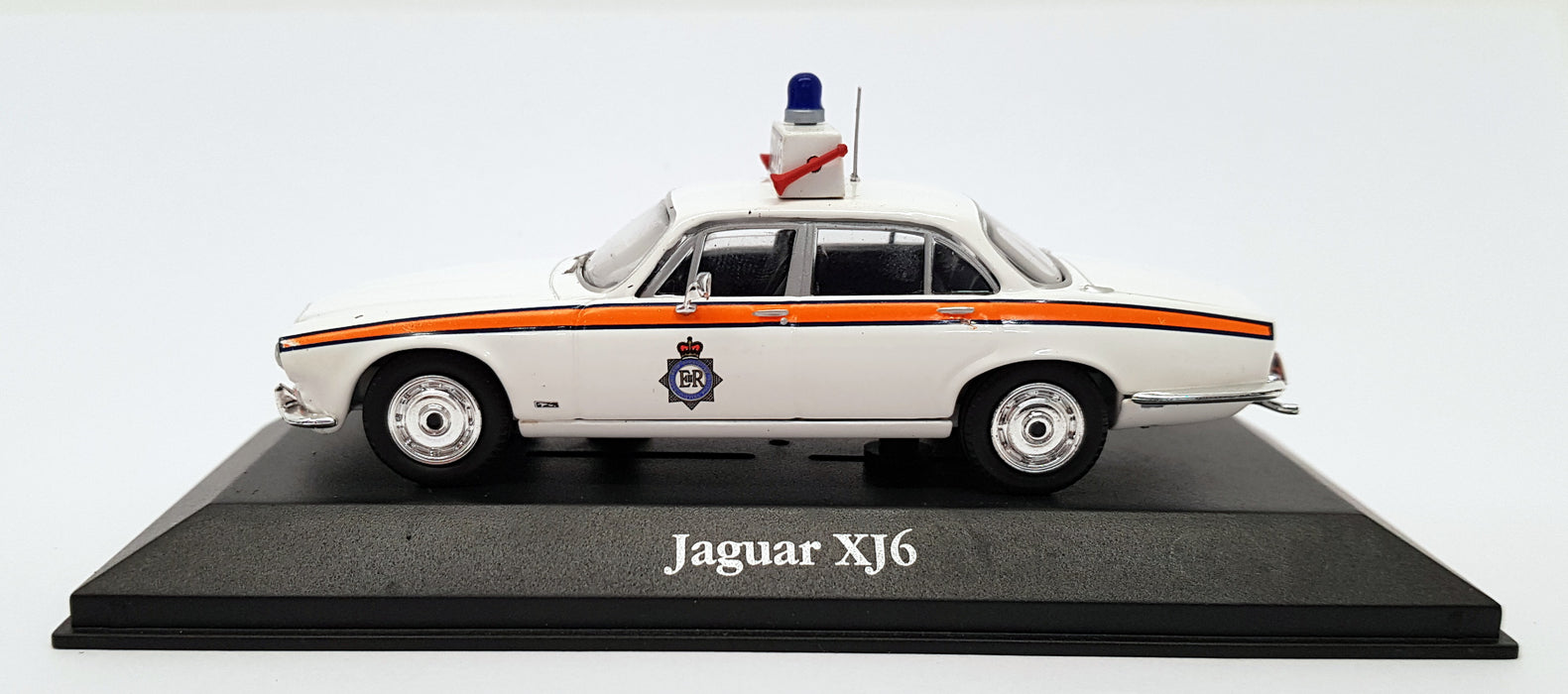 Atlas Editions 1/43 Scale 4 650 118 - Jaguar XJ6 - West Yorkshire Police Car
