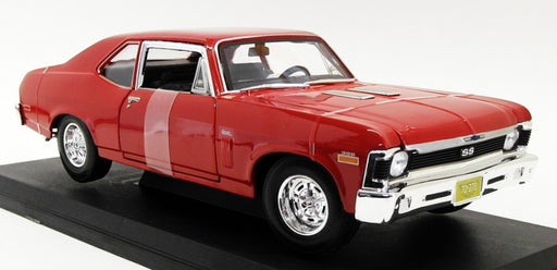 Maisto 1/18 Scale Model Car 46629 - 1970 Chevrolet Nova SS Coupe - Red