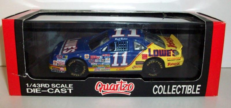 Quartzo 1/43 Scale - 2054 Ford Thunderbird Lowe's Brett Bodine Nascar