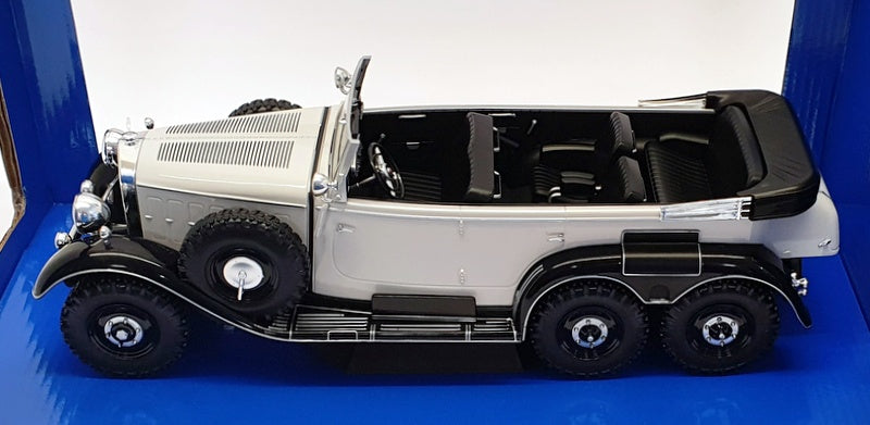 Model Car Group (MCG) 1/18 Scale MCG18208 - Mercedes Benz G4 - Black/White