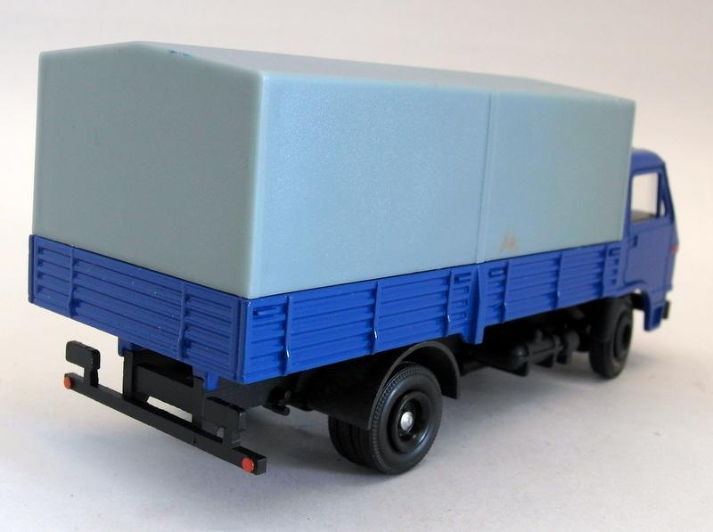 NZG 1/50 Scale 02NOV2017O MAN Covered blue model truck