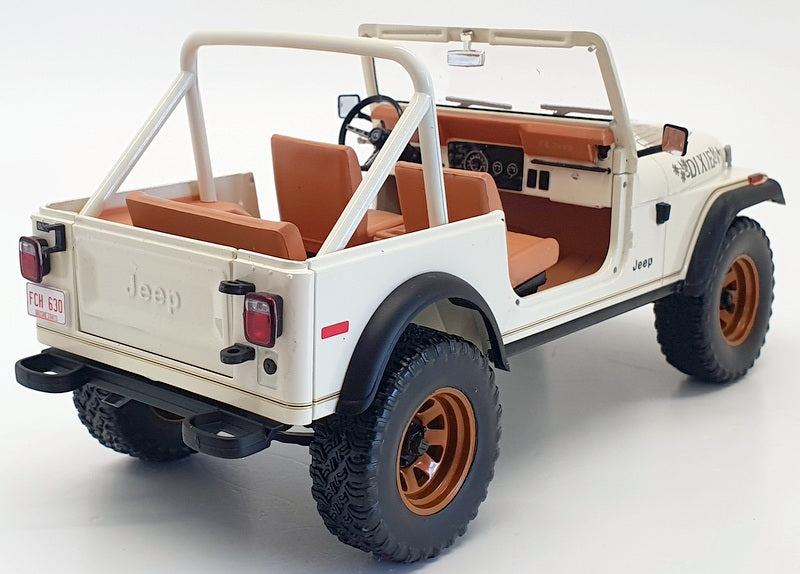 Greenlight 1/18 Scale Model Car 19065 - 1979 Jeep CJ7 Golden Eagle - White