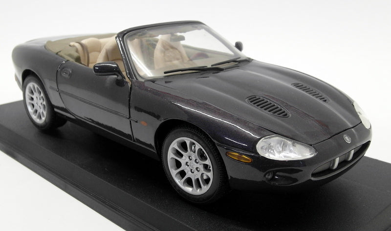 Maisto 1/18 Scale Diecast 31863 - Jaguar XKR1998 Convertible Met Purple