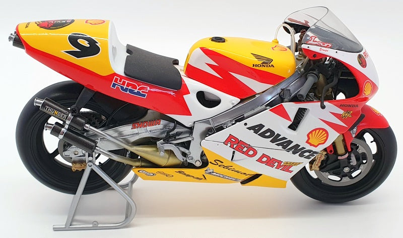 Minichamps 1/12 Scale 122 016109 - Honda NSR 500 Shell Advance Racing L.Haslam