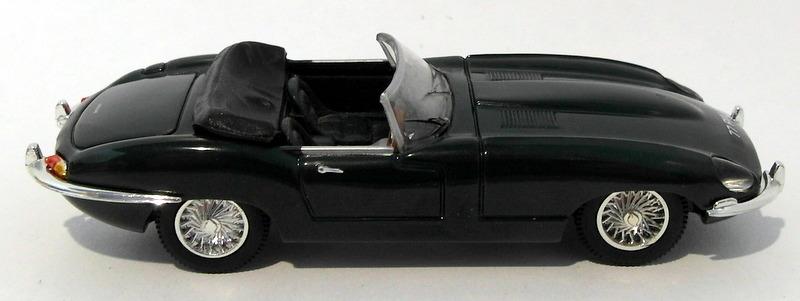 Corgi 1/43 Scale Diecast AN04909 - Jaguar E-Type S1 3.8L - British Racing Green