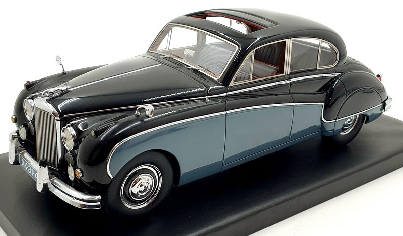 Neo 1/18 Scale NEO18035 - Jaguar MKVIII - Black/Grey