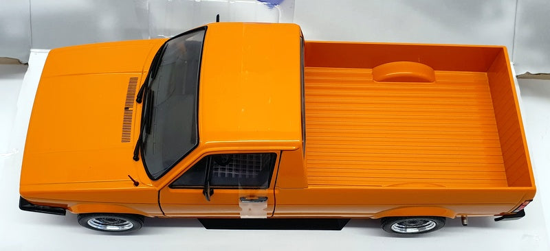 Solido 1/18 Scale Model S1803502 - 1982 Volkswagen VW Caddy MK1 Orange