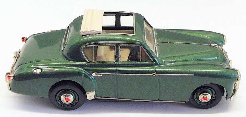 Four Wheel Models 1/43 Scale FWLG34 - 1954 Lagonda 3Ltr 4Dr Saloon - Larch Green