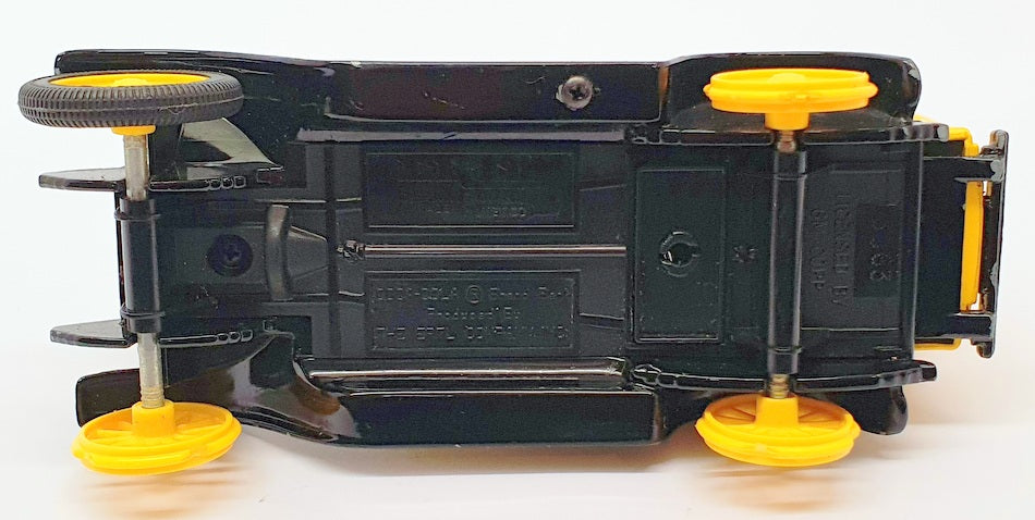 Ertl 1/25 Scale Diecast 3063 - GM Delivery Van Coin Bank - Coca-Cola