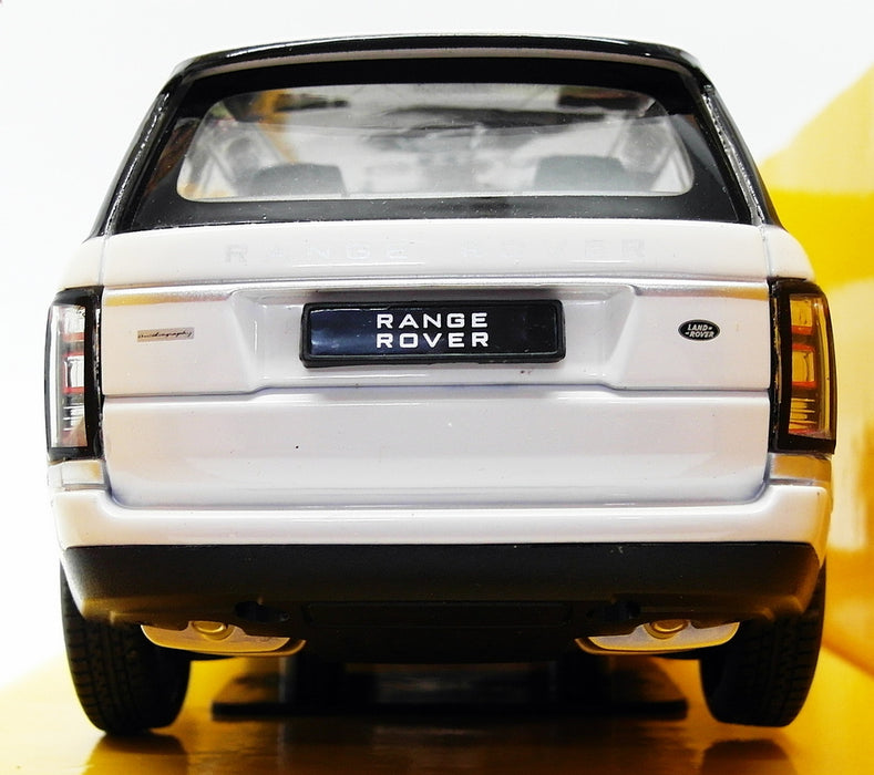 Rastar 1/24 Scale Diecast Model Car 56300 - Range Rover - White