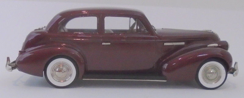 Brooklin Models 1/43 Scale BC017 1939 Buick Century 2-Door Sedan M-68 Maroon
