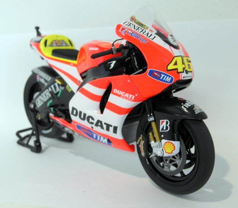 Minichamps 1/12 Scale Diecast 122 110046 Ducati Desmosedici GP11 2011 Rossi